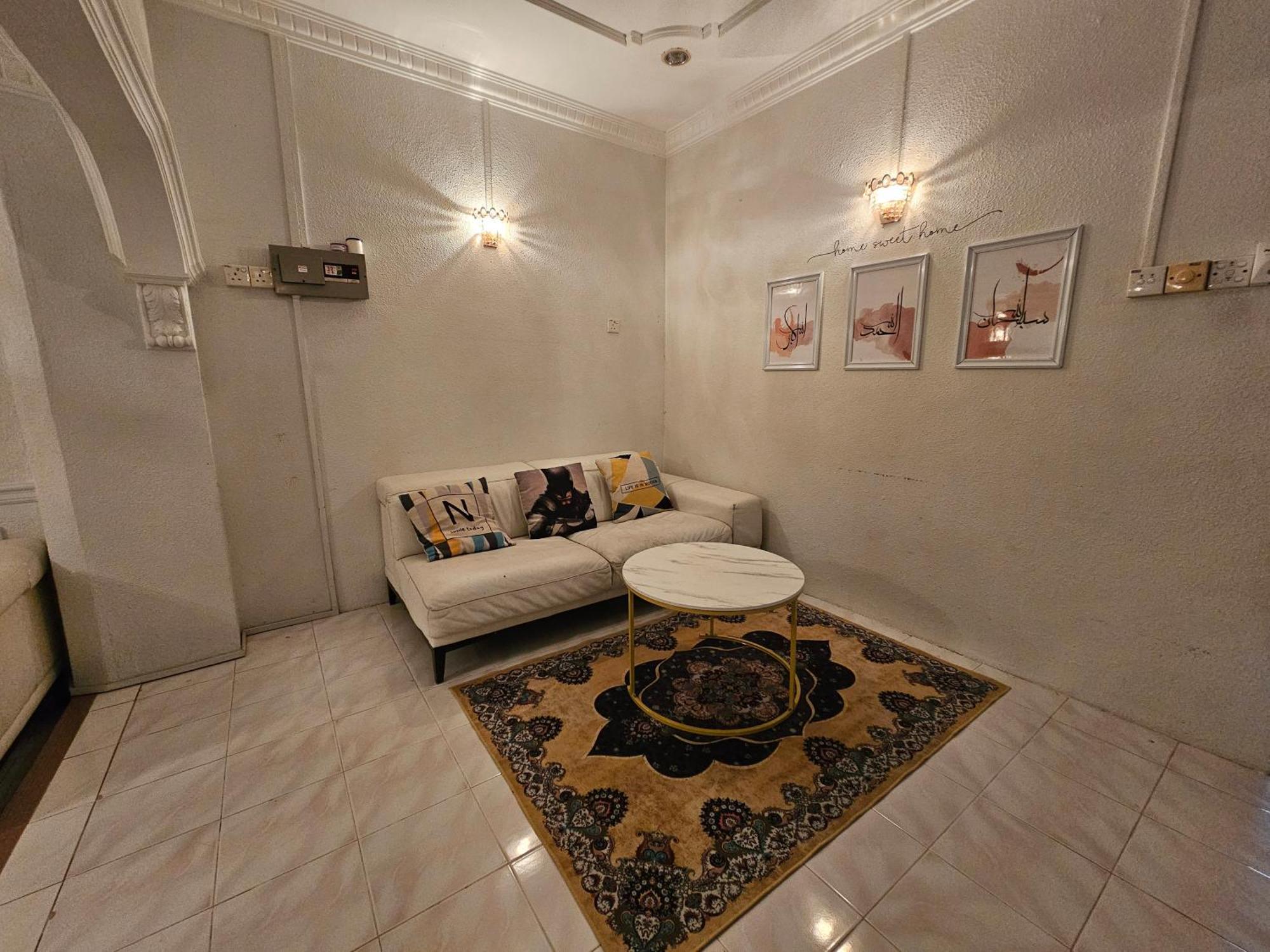 Ruhani Homestay 3 Kb - 4 Bedroom Fully Airconditioned With Wifi & Netflix โกตาบารู ภายนอก รูปภาพ